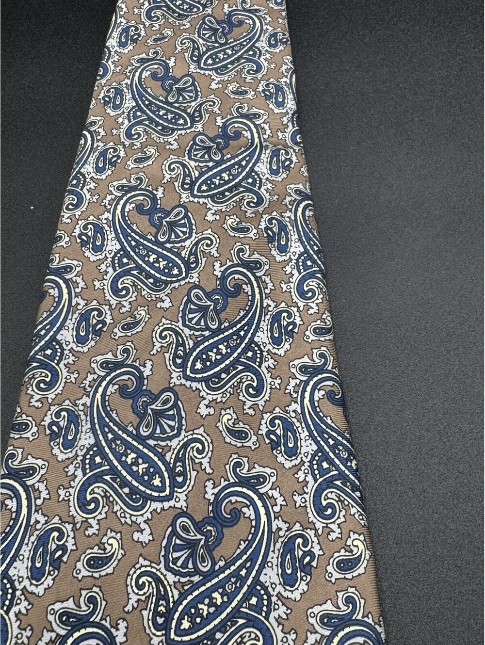 Vintage Paco Rabanne Paris Men’s Silk Tie Paisley Italy Blue Tan 56.5”